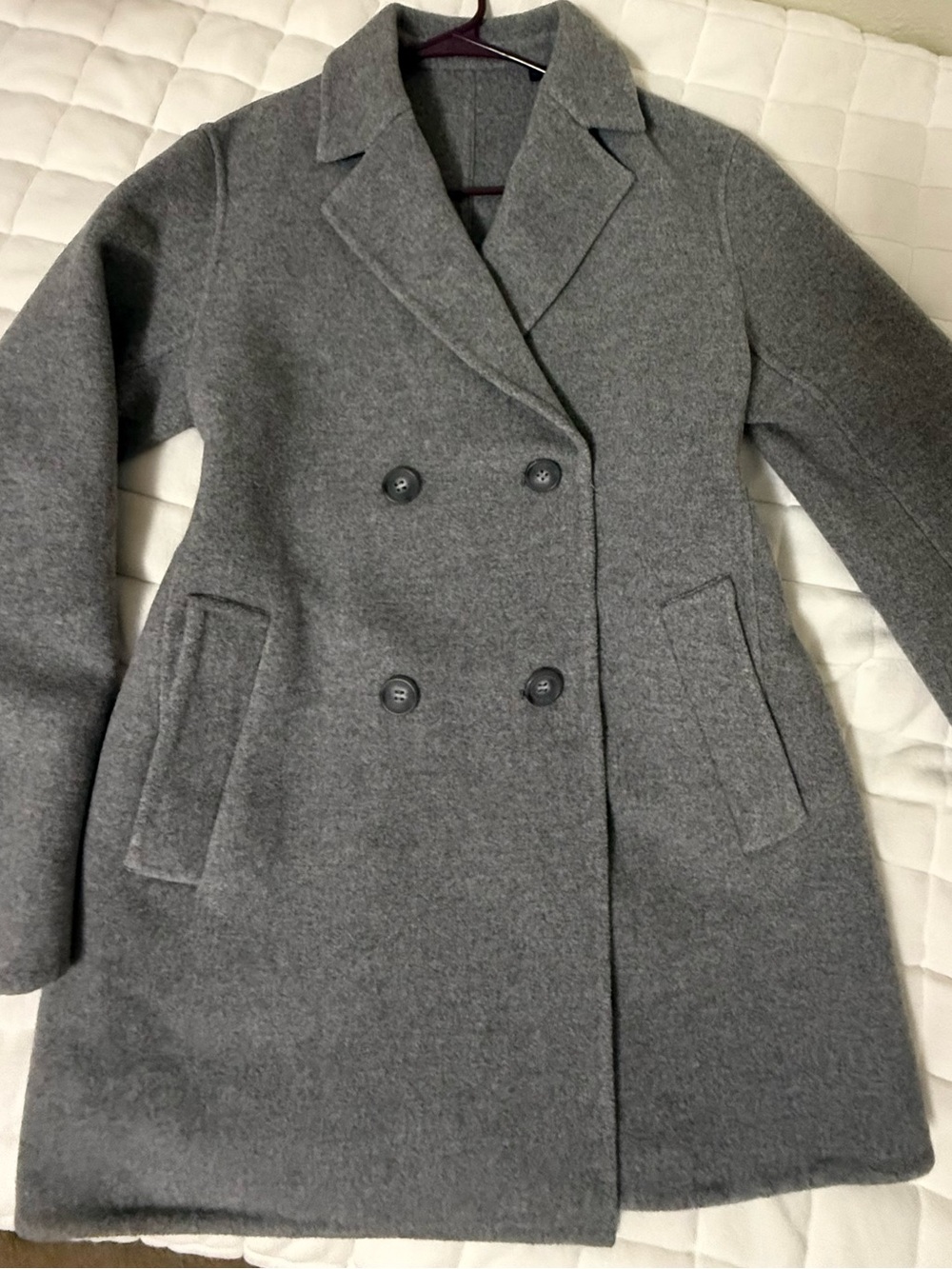 UNIQLO GRAY COAT SIZE XS